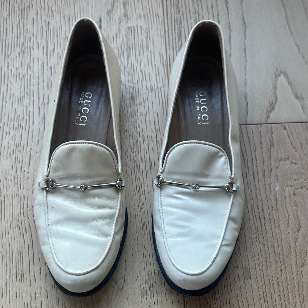 Gucci Women's Off-White Loafers with Silver horsebit Accent